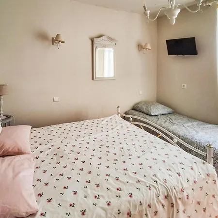 Jolie Maison Avec Piscine *